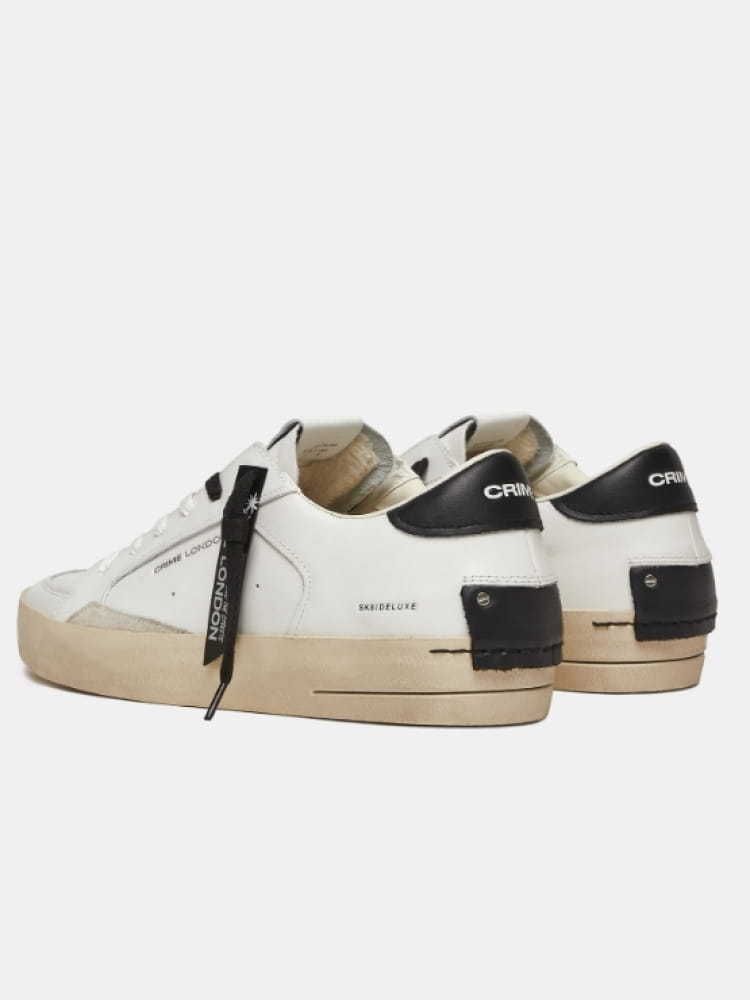 Crime London scarpe bianche uomo dettagli neri logo sul lato
