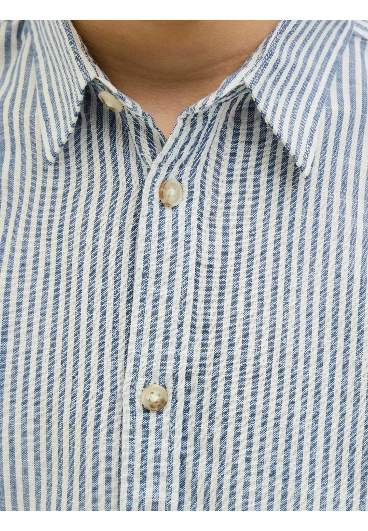 032832.BLU_5.jpg