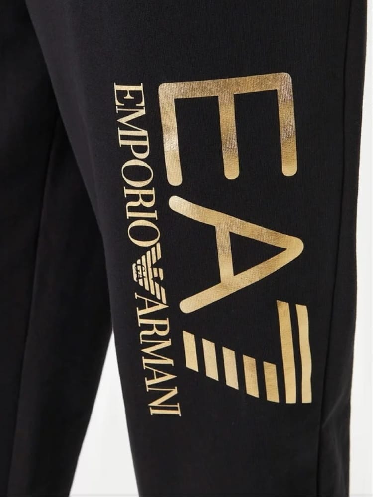 Emporio Armani pantalone tuta in cotone nero con macro logo oro