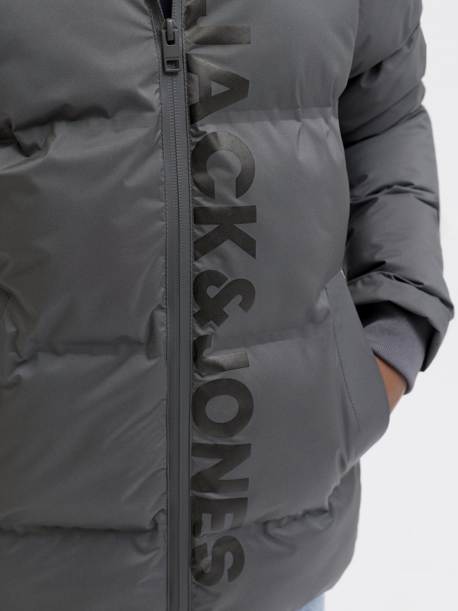 Jack & Jones Junior Giubbotto Grigio Bambino In Nylon Con Cappuccio Invernale Jack & Jones Junior Giubbotto Grigio Bambino In Nylon Con Cappuccio Invernale