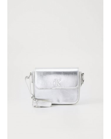 Borsa a tracolla Calvin Klein argento lucente elegante e chic