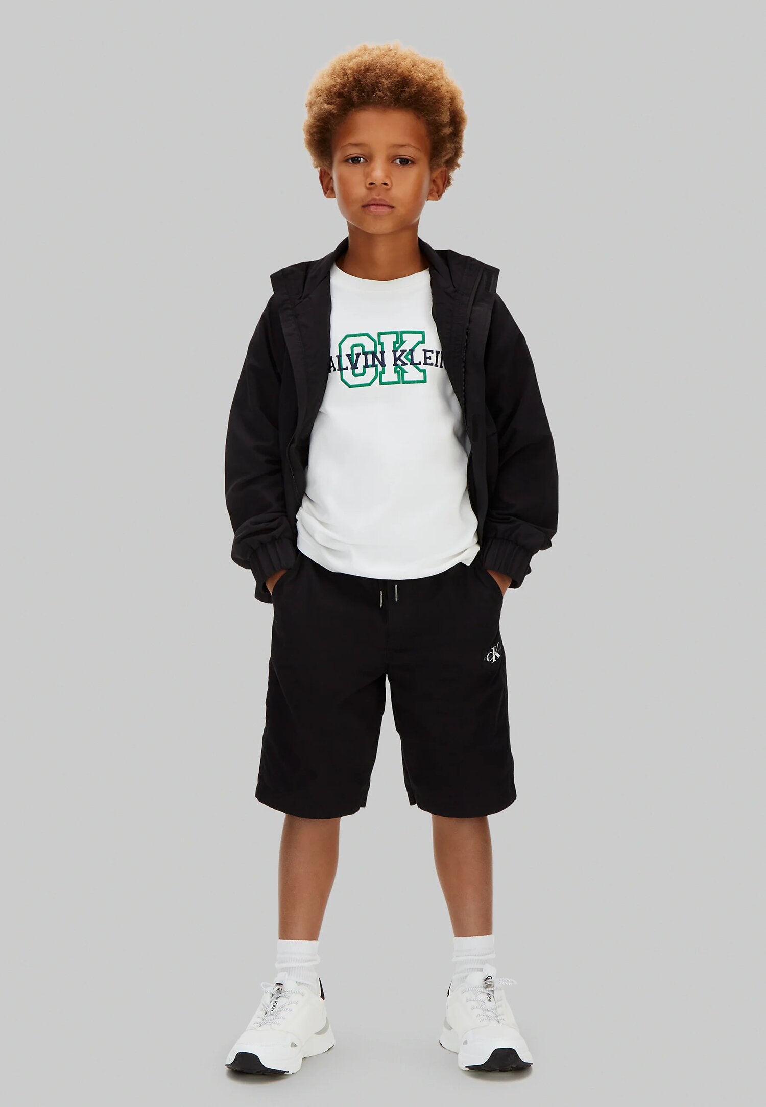 Calvin Klein Bermuda Nero Con Logo Ck Gamba Bambino LVCKSJC79BBEH_