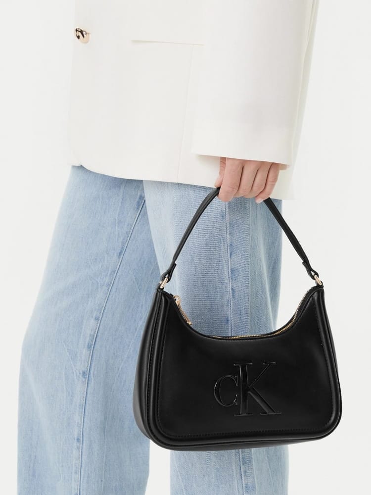Calvin Klein borsa nera donna in ecopelle a spalla logo sul davanti