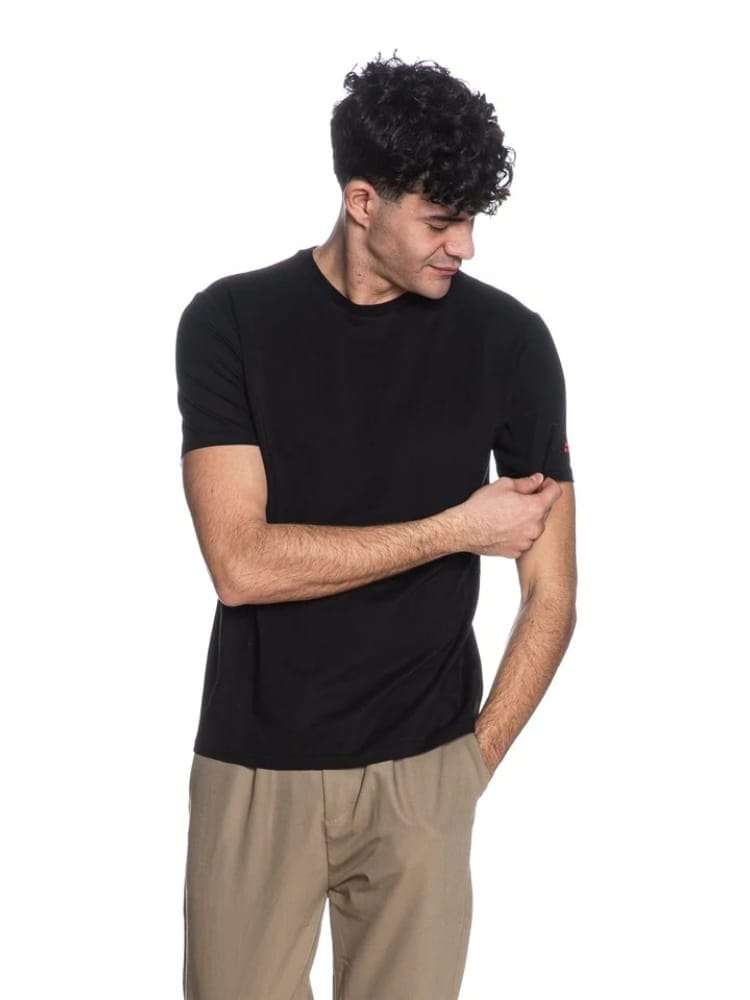 Peuterey tshirt nera uomo logo sul braccio