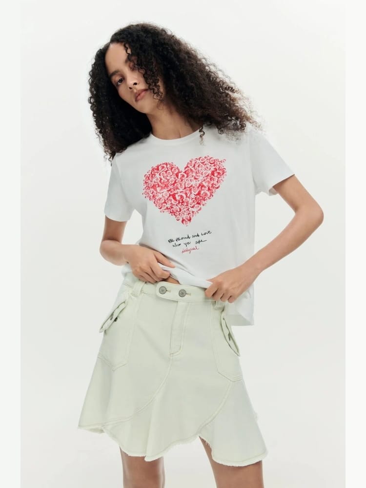 Desigual t-shirt in cotone bianco con stampa cuore