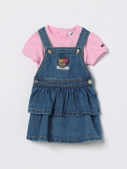 Moschino set salopette e t-shirt in denim blu con logo teddy e t-shirt rosa Bambina