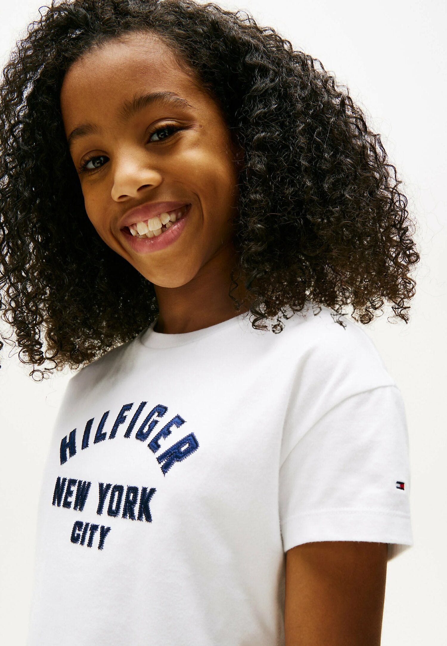 TOMMY HILFIGER – T-shirt Logo Appliqué Bambina in Cotone