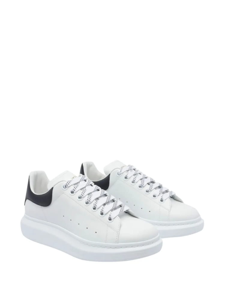 Alexander Mcqueen scarpe bianche donna logo sul retro