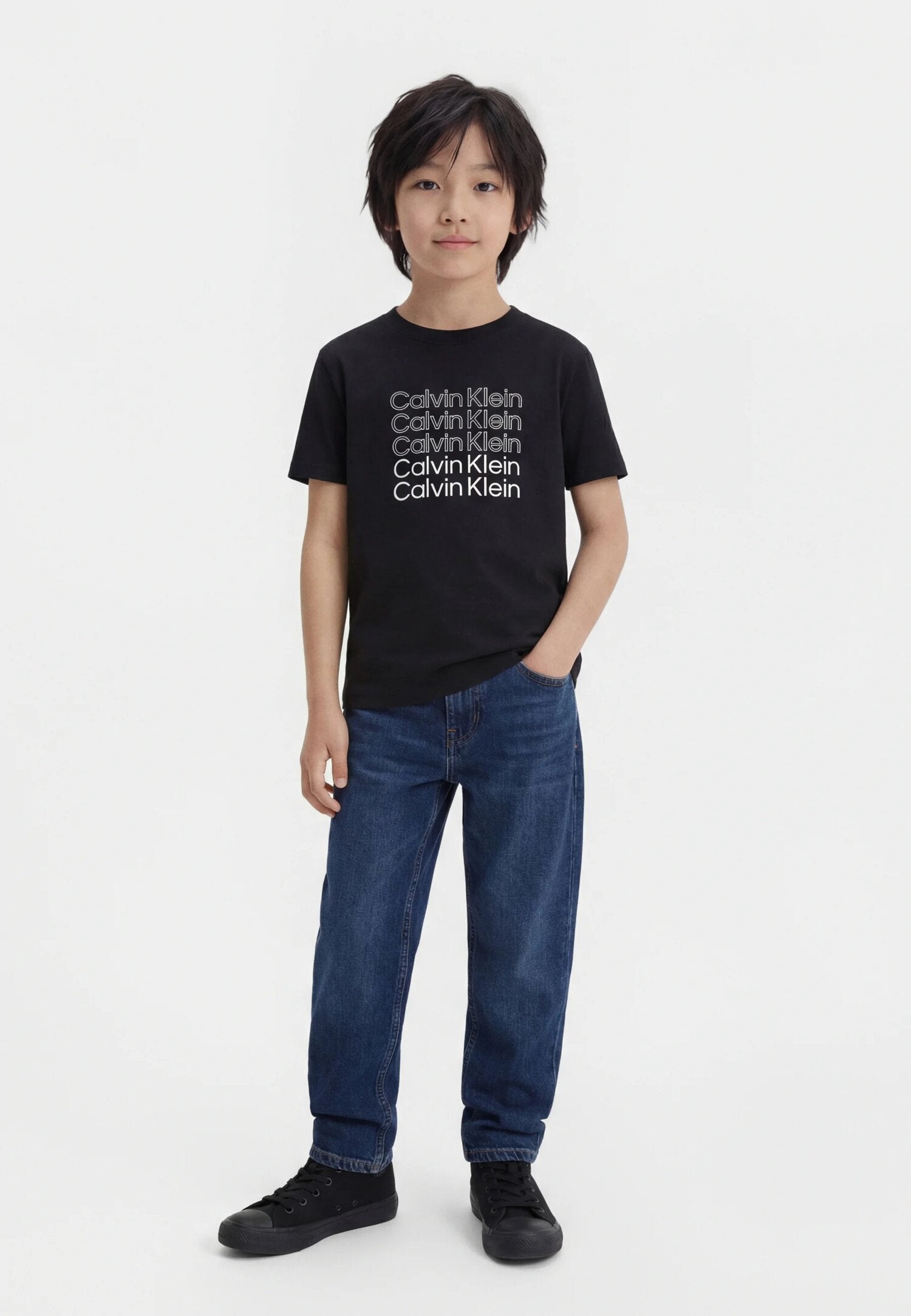 Calvin Klein Tshirt Nera Con Logo Ripetuto Bianco Bambino LVCKSJA10BBEH_