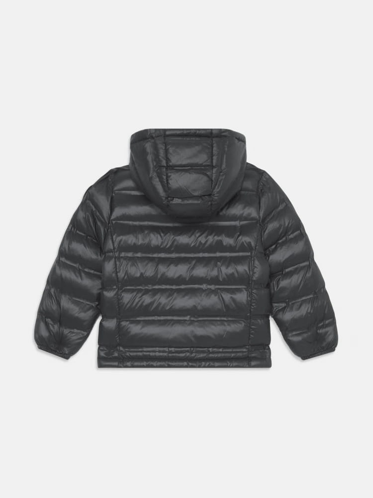 Blauer giubbotto nero ragazzo logo sul braccio