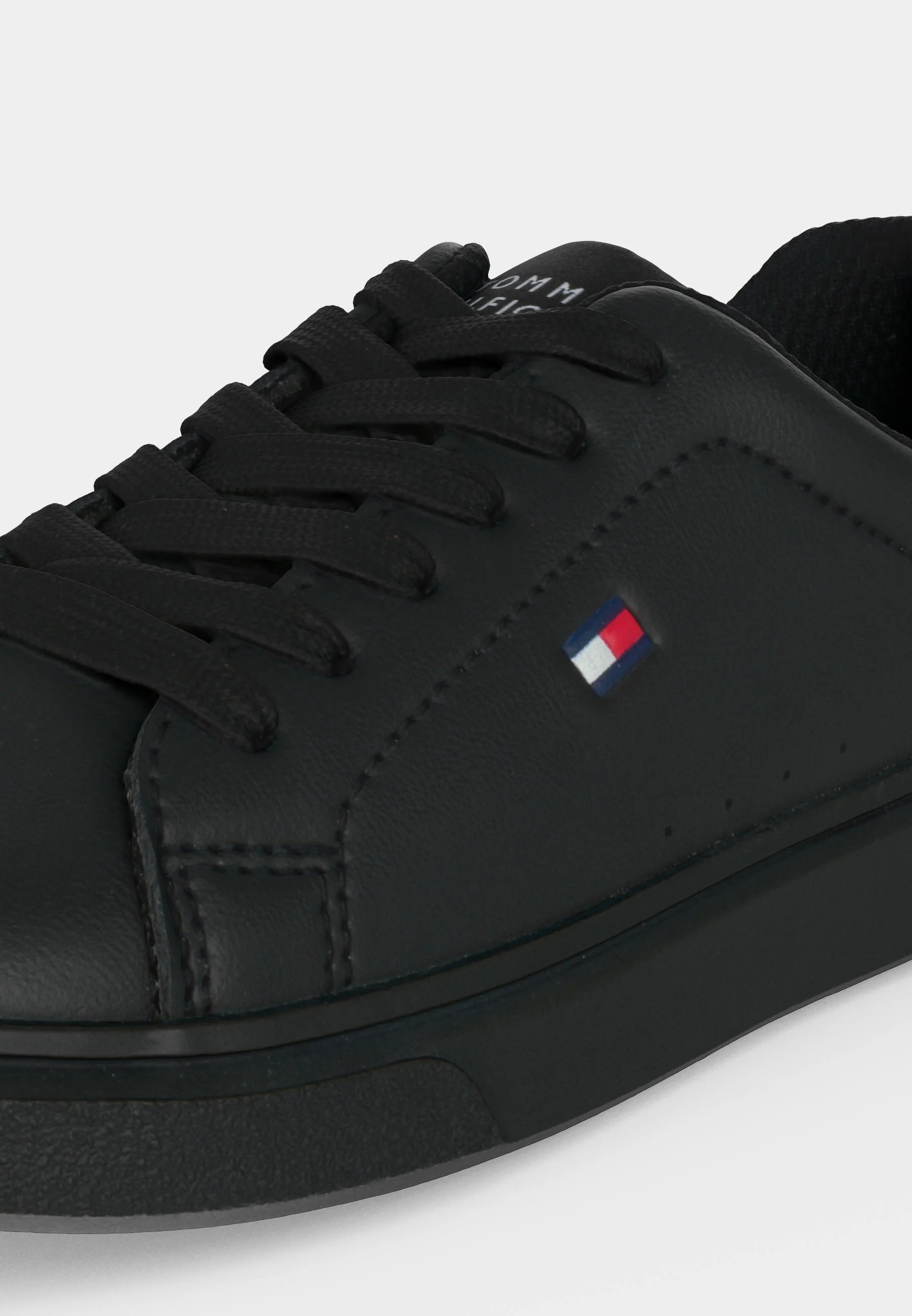 TOMMY HILFIGER SCARPA NERA CON LACCI E LOGO PICCOLO Bambini e ragazzi G-T3X9-35233-1355999.NE_