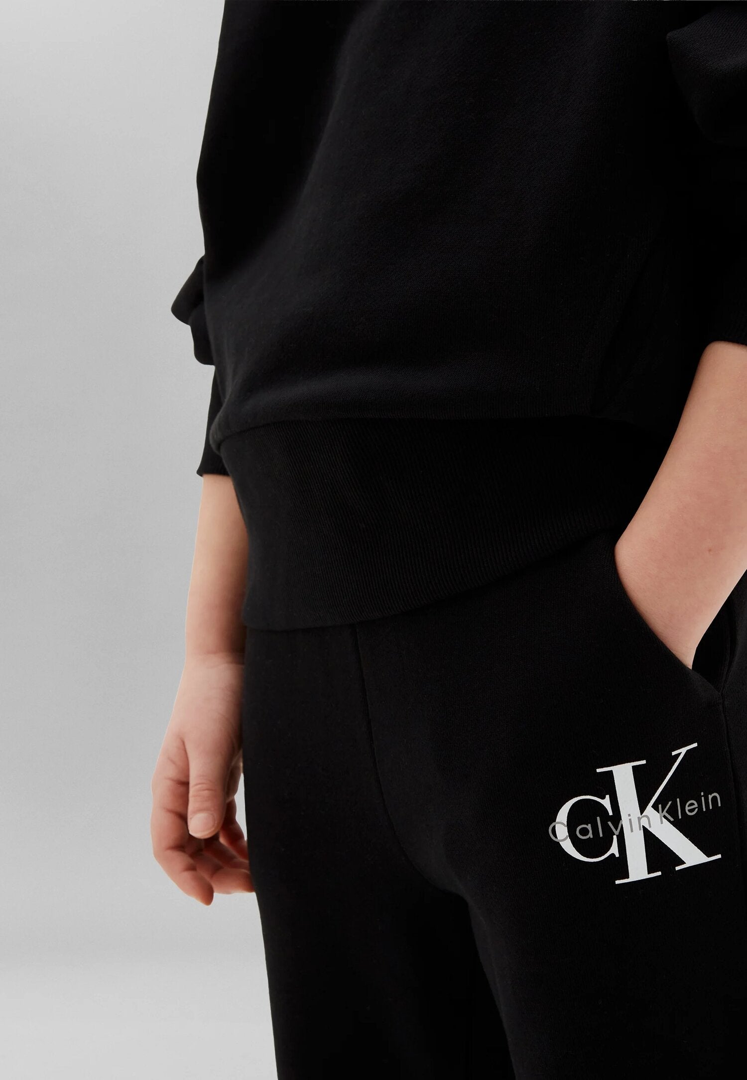 Calvin Klein Pantaloni Neri Da Tuta Bambino LV1CKTJC08BEH_