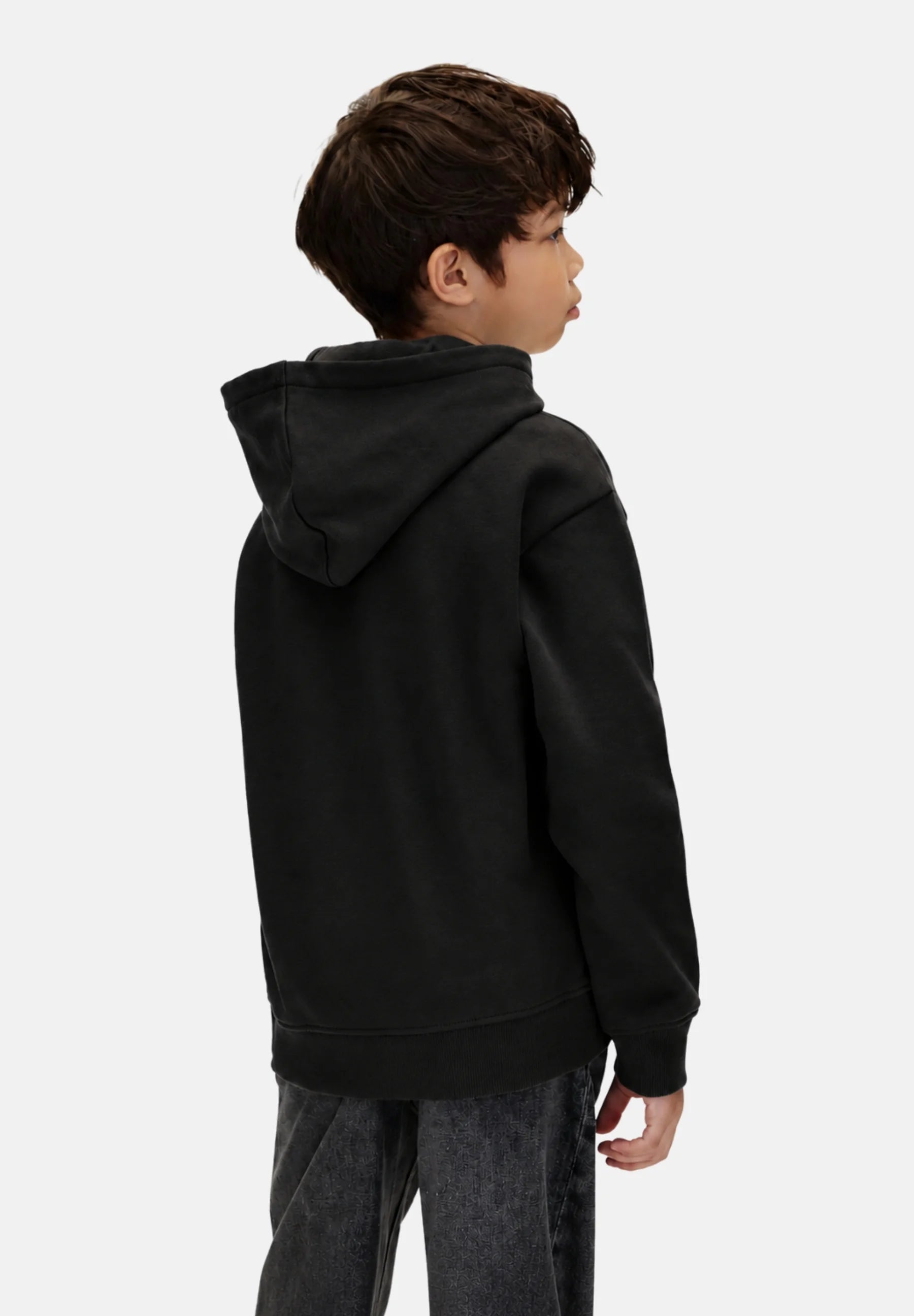 CALVIN KLEIN felpa NERA CON CAPPUCCIO E LOGO CENTRALE Bambini e ragazzi lvckfjb28bbeh.ne_