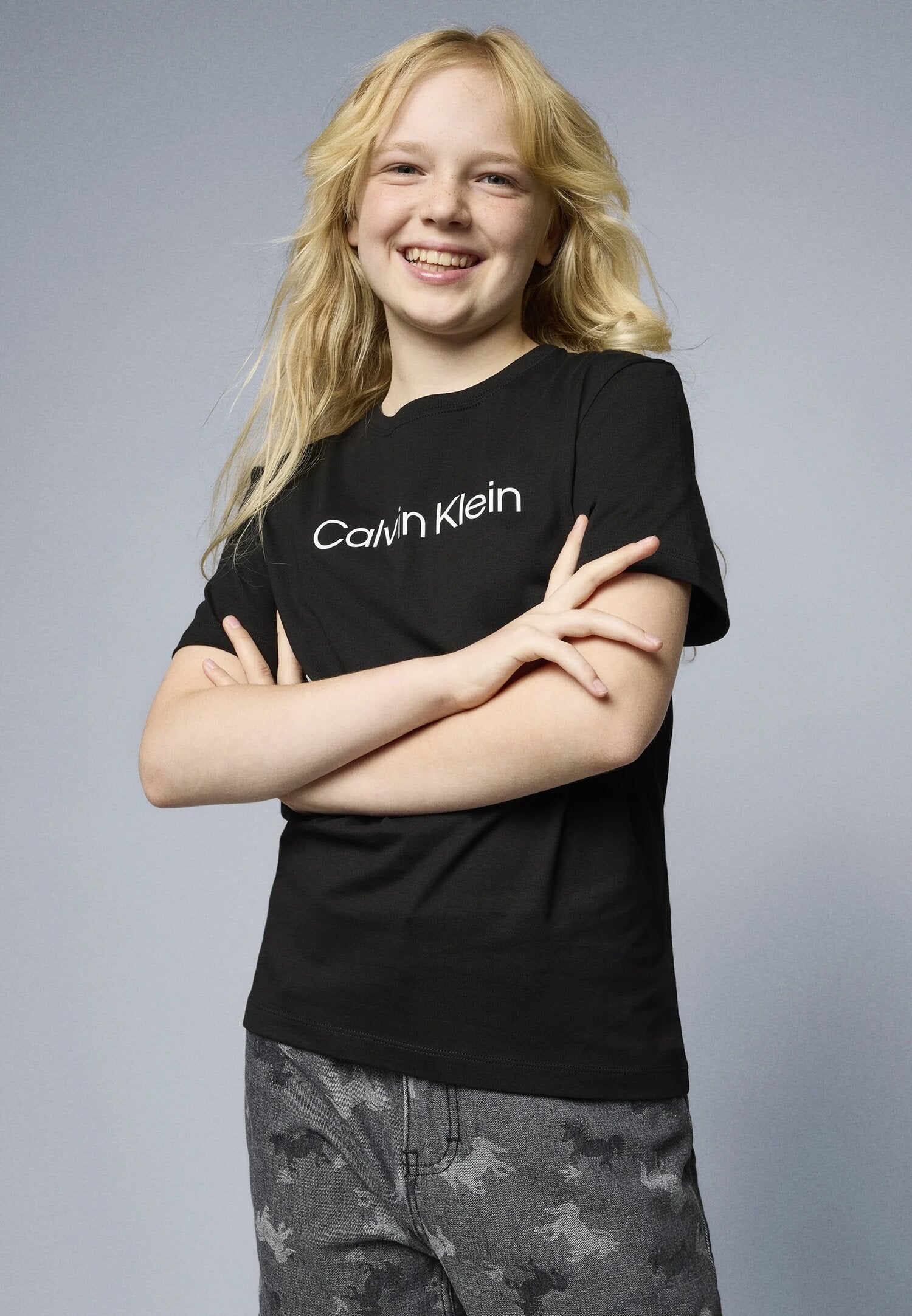 Calvin Klein Tshirt Nera Bambino In Jersey Maniche Corte Passeggio PE26