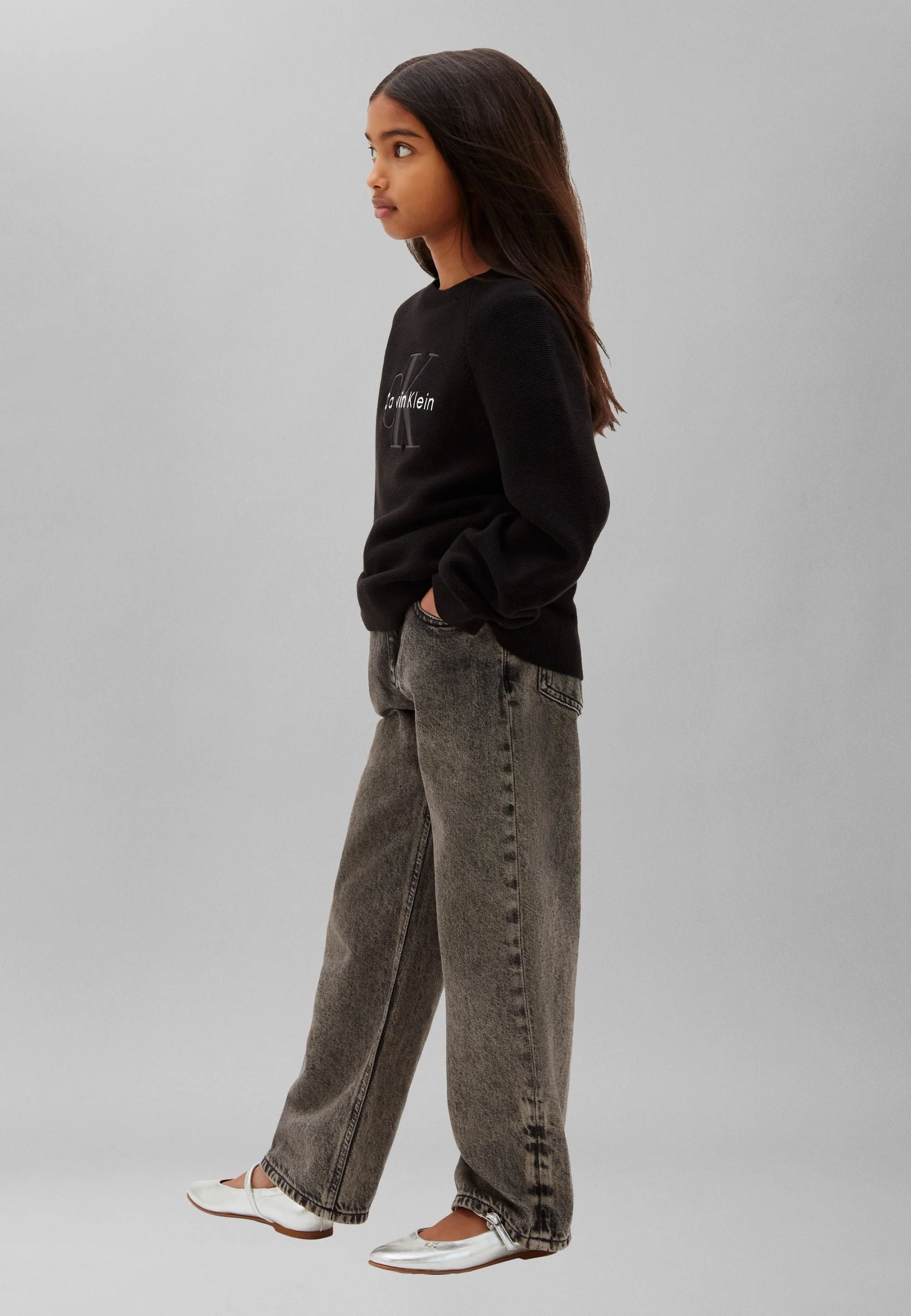 CALVIN KLEIN MAGLIONE NERO LOGO RICAMO GRANDE A MANICHE LUNGHE Bambini e ragazzi LVCKTJF06GBEH_