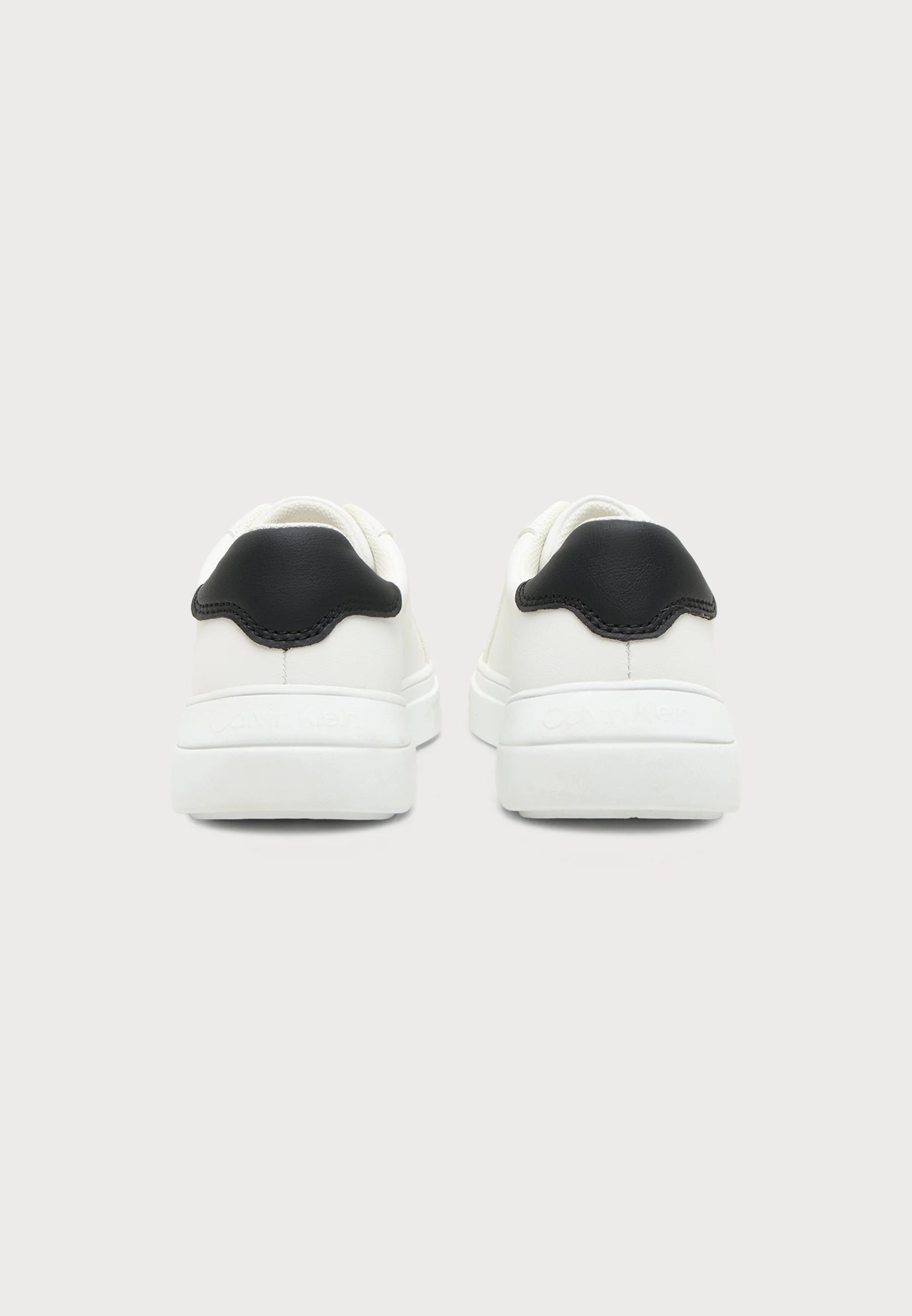 CALVIN KLEIN SNEAKERS BIANCHE CON LACCI, LOGO LATERALE E RETRO NERO Bambine e ragazze 226-V3X9-83468-1355X005.BIA_