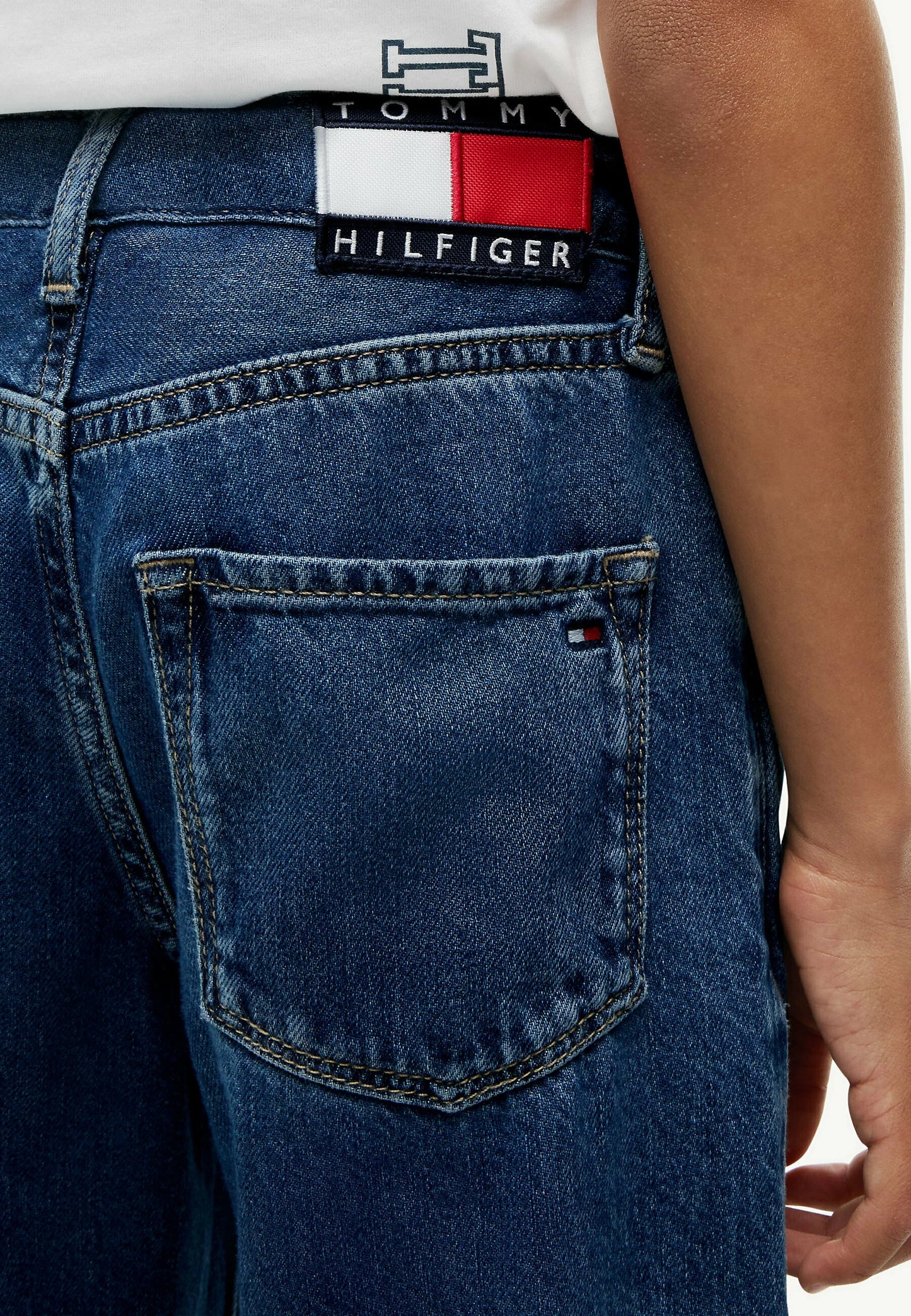 TOMMY HILFIGER JEANS DENIM BAGGY CON LOGO BANDIERA SULLA CINTURA DIETRO Bambini e ragazzi KB0KB105971A4.DENIM_