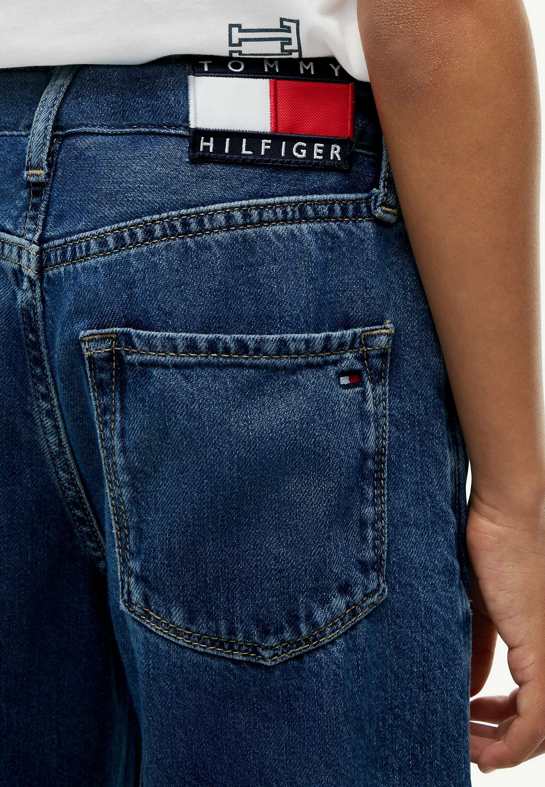 TOMMY HILFIGER JEANS DENIM BAGGY CON LOGO BANDIERA SULLA CINTURA DIETRO Bambini e ragazzi KB0KB105971A4.DENIM_