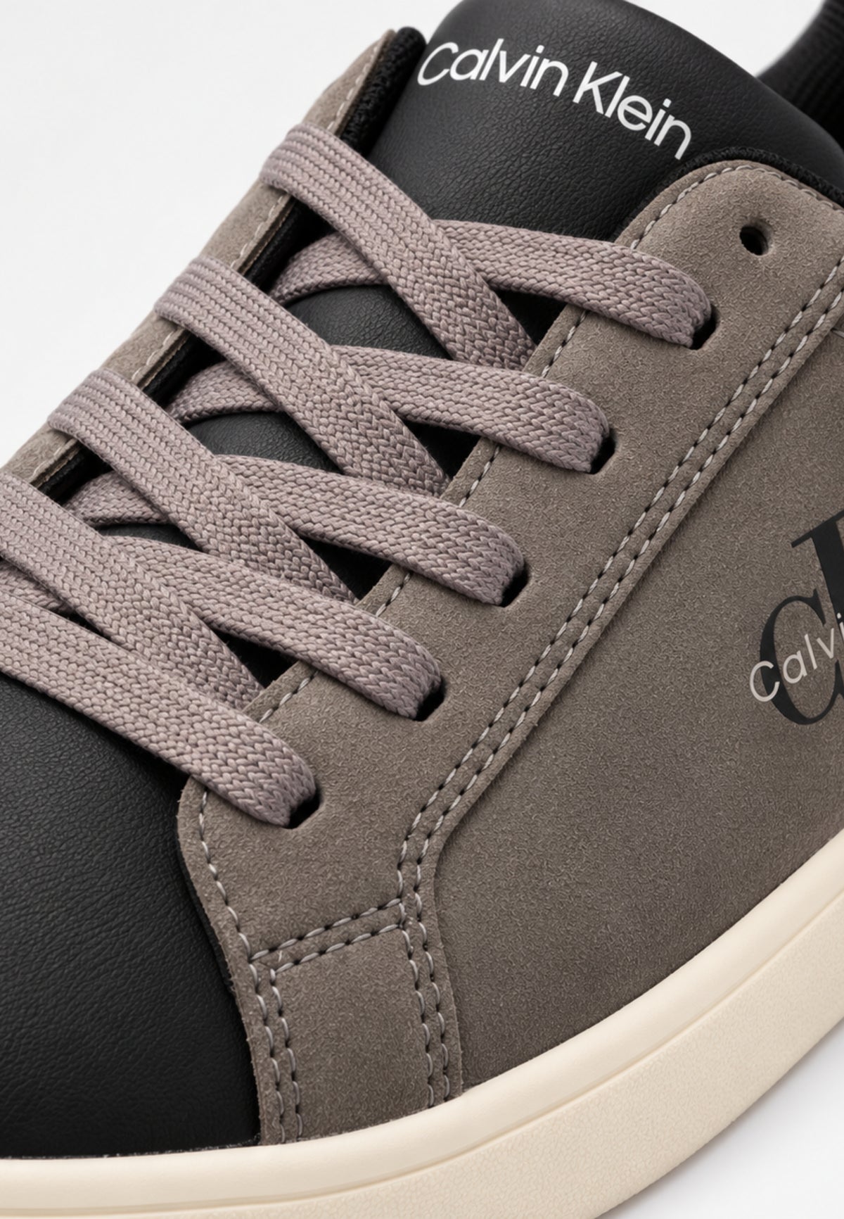CALVIN KLEIN SCARPA SNEAKER NERA E GRIGIA CON LACCI Bambini e ragazzi 223-V3X9-83448-1592X791.NE_