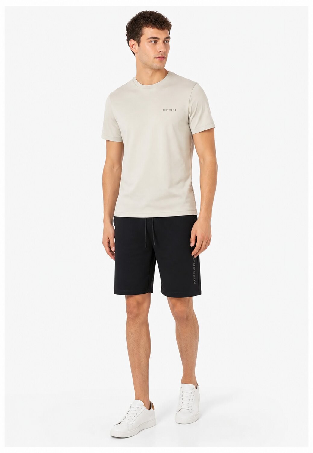 John Richmond Tshirt Panna Con Logo Piccolo Uomo UMP26076TS_
