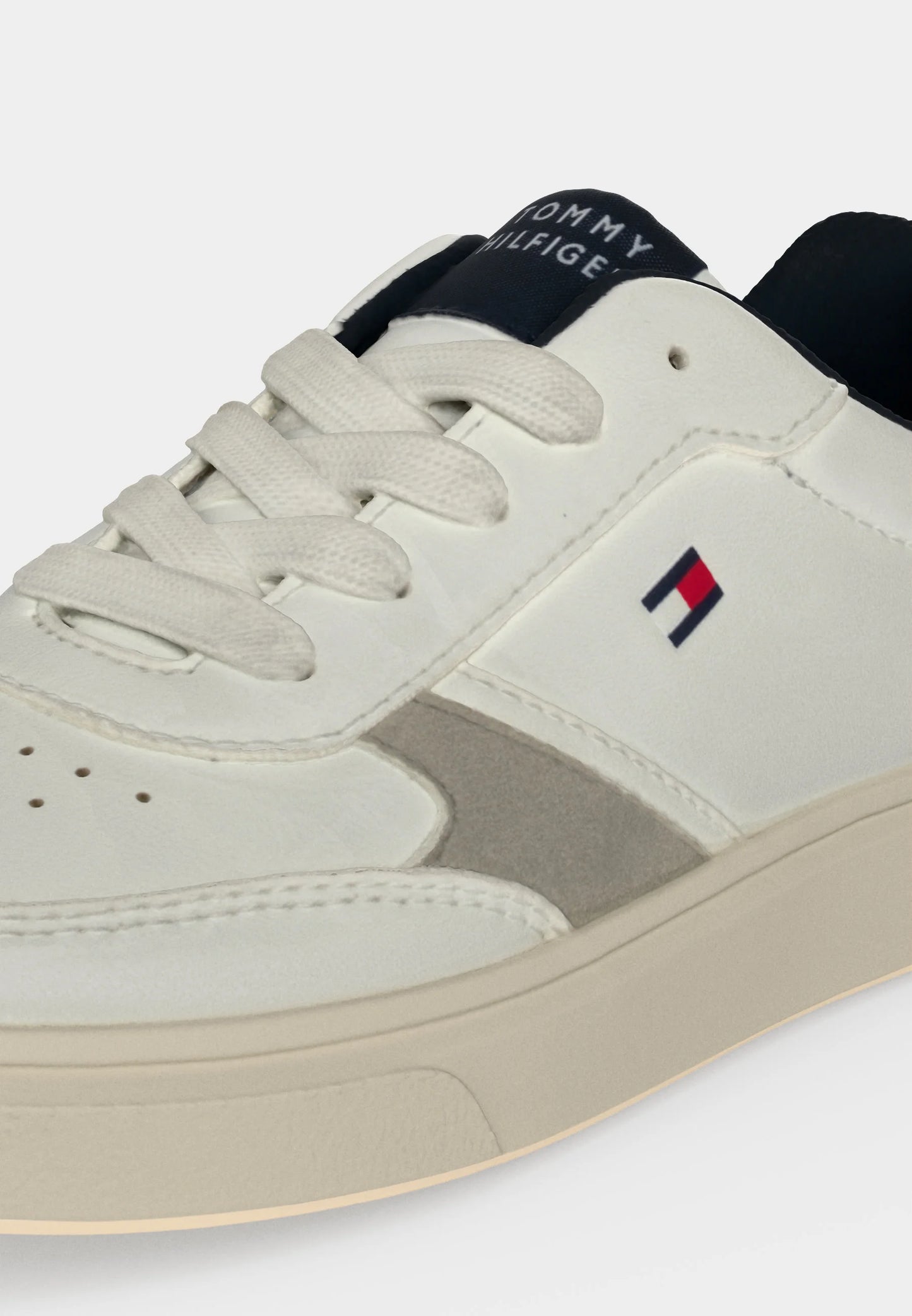 TOMMY HILFIGER SCARPA BIANCA CON LACCI E DETTAGLI BLU E BEIGE Bambini e ragazzi A-T3X9-35237-1355Y617.BIA_