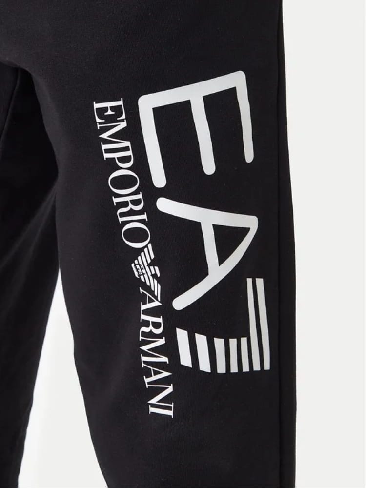 Emporio Armani pantalone tuta in cotone nero con macro logo bianco