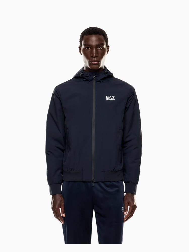 Emporio Armani bomber con cappuccio core identity in tessuto tecnico blu