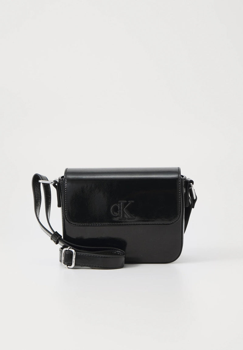 Calvin Klein Black Shoulder Bag Elegant and Versatile - BLACK | CammarataMode