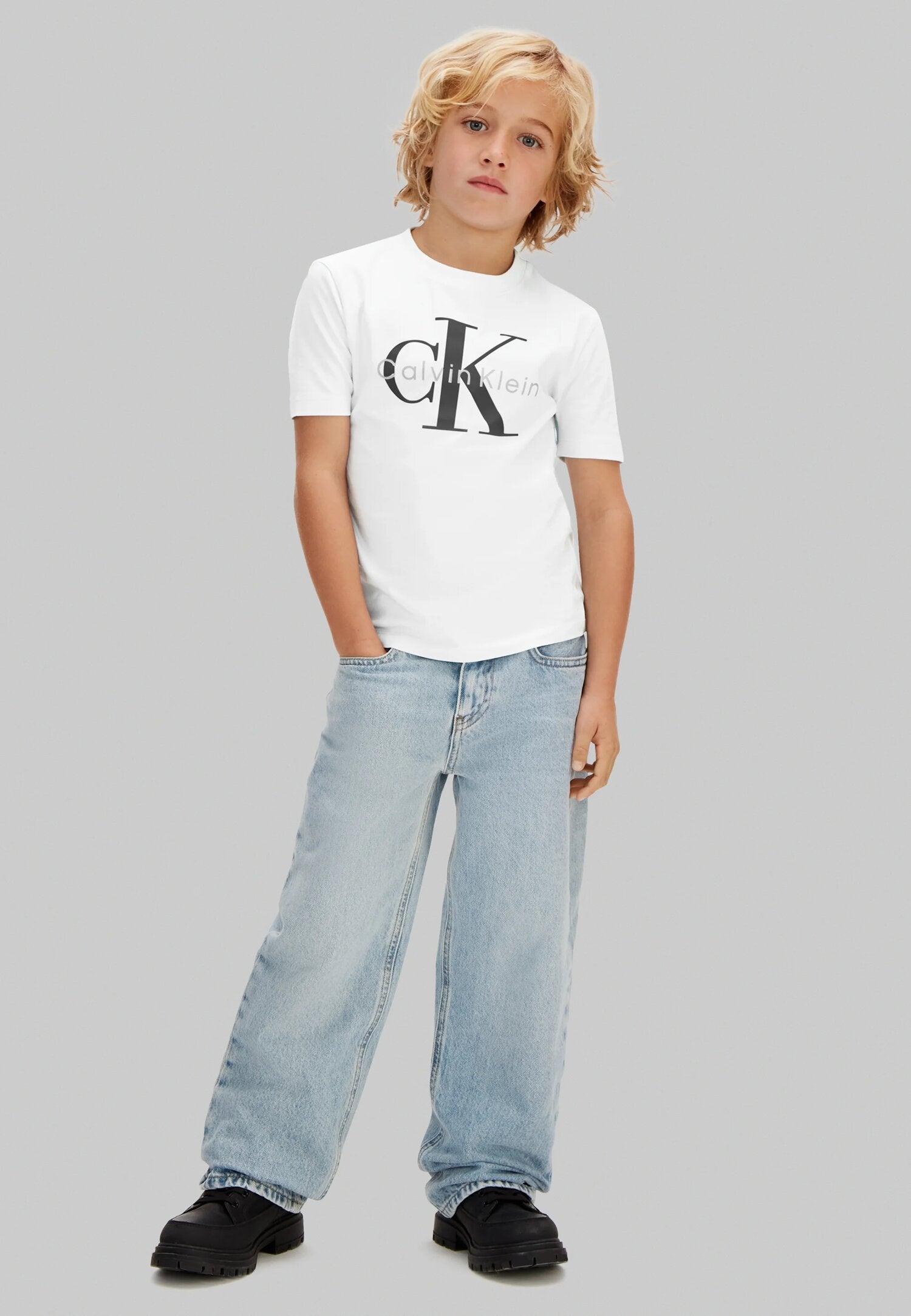 Calvin Klein Tshirt Bianca Con Logo Grande Bambino LV1CKSJA33YAF_