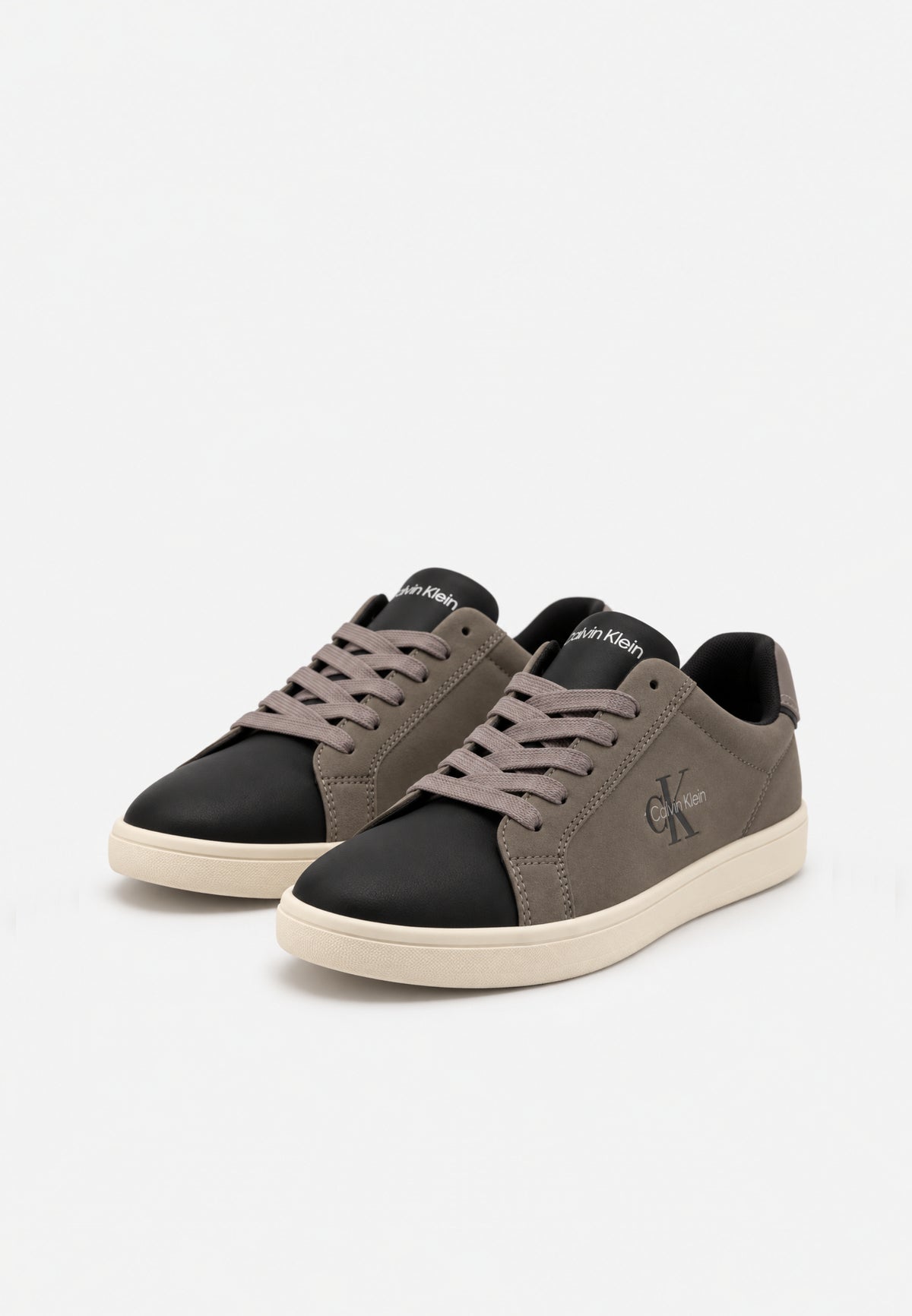CALVIN KLEIN SCARPA SNEAKER NERA E GRIGIA CON LACCI Bambini e ragazzi 223-V3X9-83448-1592X791.NE_