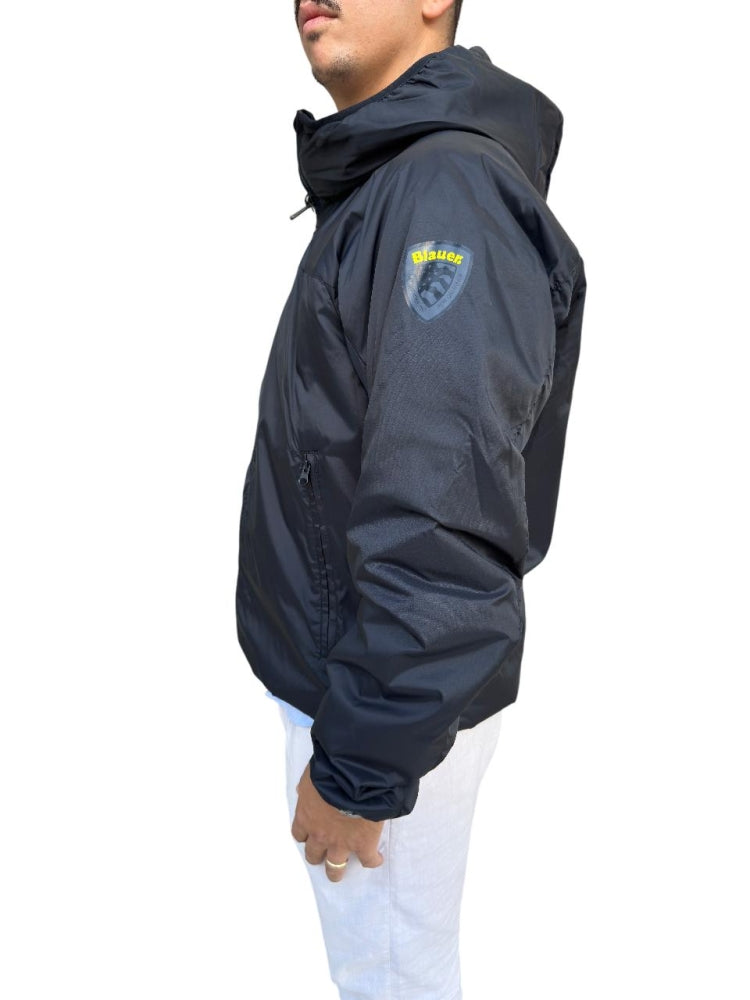 Blauer giubbotto nero uomo giacca anti vento con cappuccio logo sul braccio