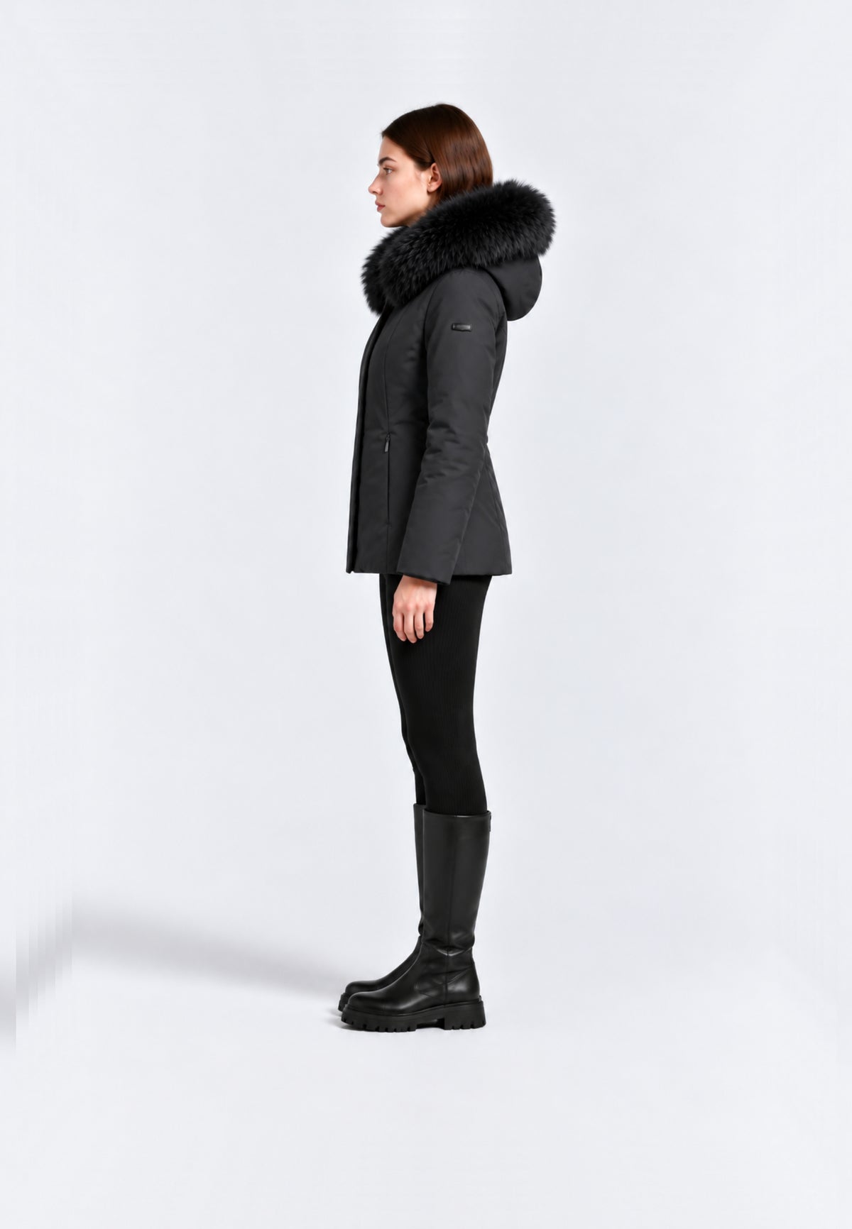 REFRIGIWEAR GIUBBOTTO NERO CORTO CON PELLICCIA E CAPPUCCIO Donna SHORT LADY TECH FUR JACKET.NE_