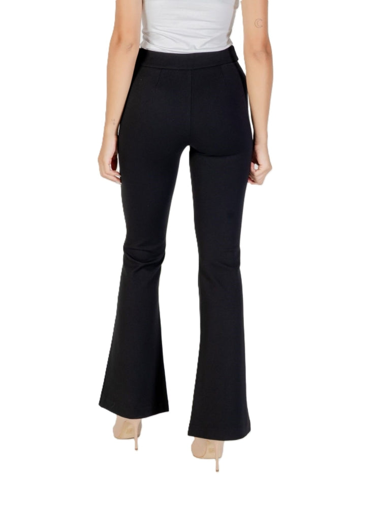 Guess pantalone nero donna in misto viscosa bottoni oro con logo dettaglio logo