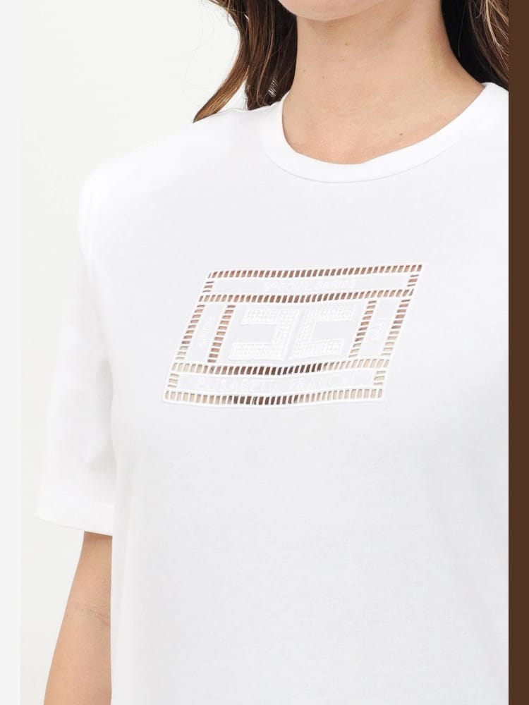 Elisabetta Franchi tshirt bianca donna in cotone maxi logo ricamato sul davanti dettaglio logo