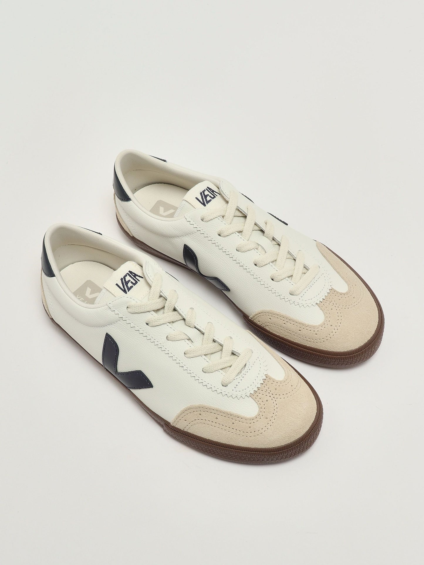 Veja Sneakers uomo Volley in pelle