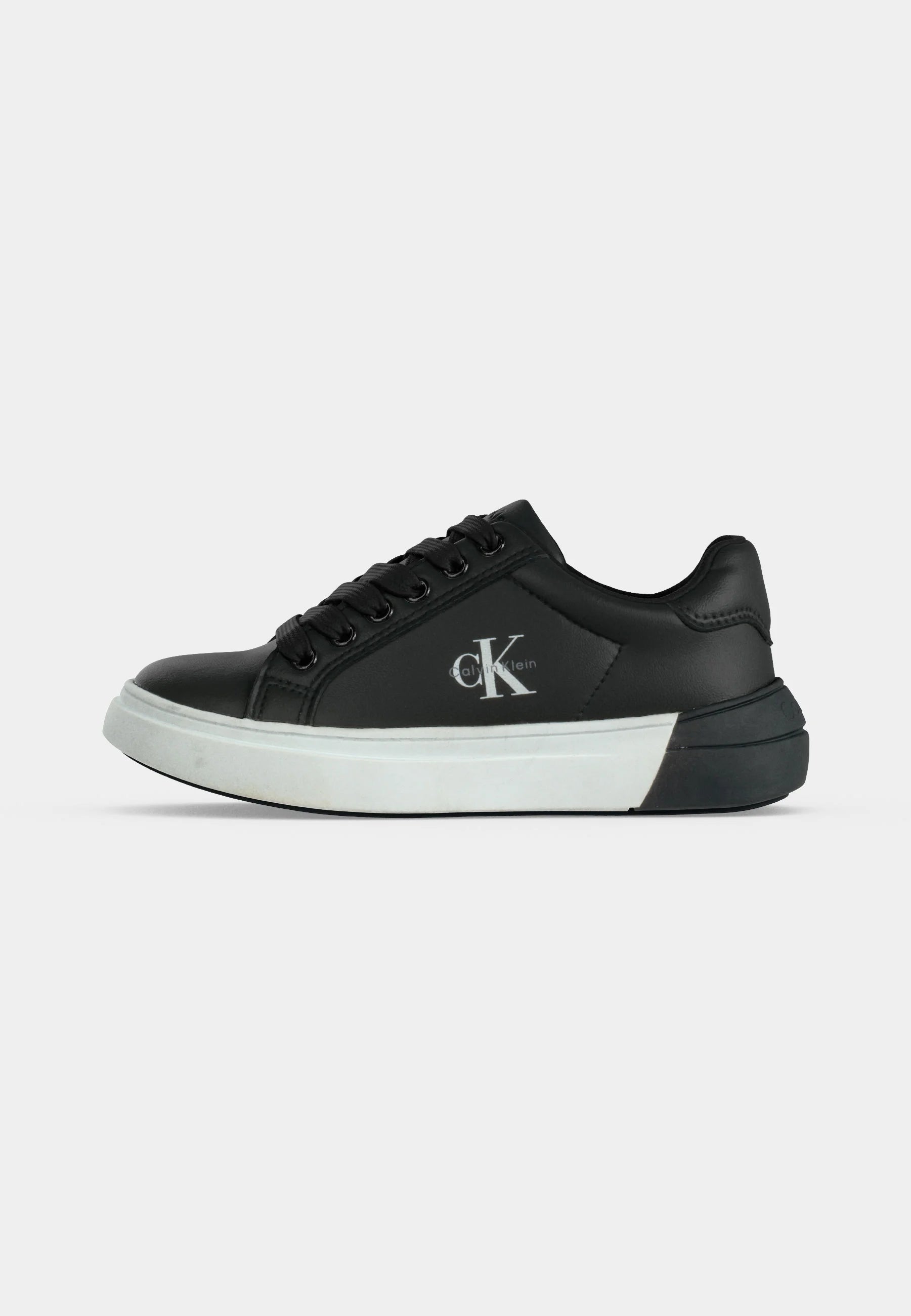 CALVIN KLEIN SNEAKER BASSA NERA CON LACCI E LOGO LATERALE Bambini e ragazzi 224-V3X9-83468-1355999.NE_