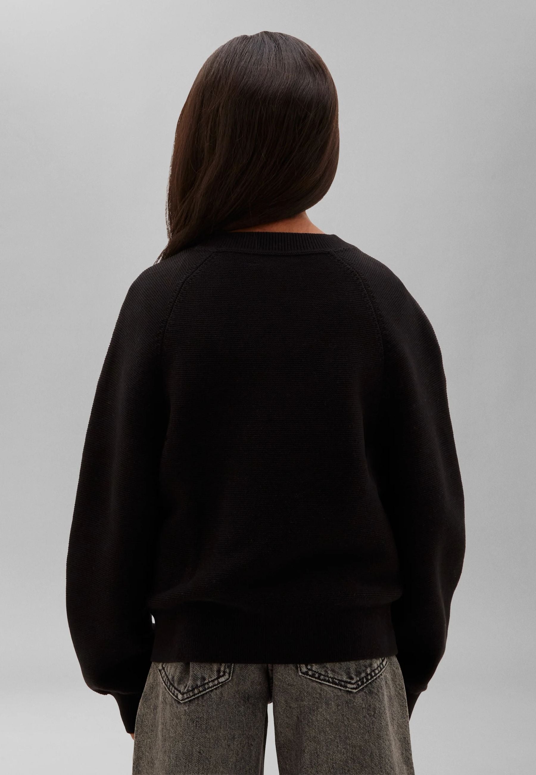 CALVIN KLEIN MAGLIONE NERO LOGO RICAMO GRANDE A MANICHE LUNGHE Bambini e ragazzi LVCKTJF06GBEH_